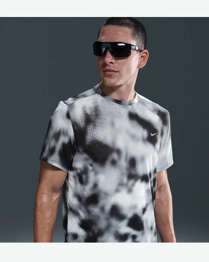 Tee-Shirt À Manches Courtes Dri-Fit Adv Nike Running Division Breathe M - HJ4148-010 (0) au meilleur prix !