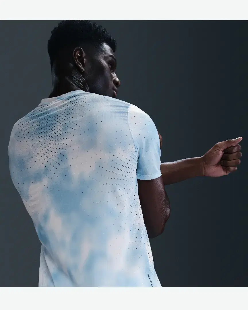 Tee-Shirt À Manches Courtes Dri-Fit Adv Nike Running Division Breathe M - HJ4148-422 (1) au meilleur prix !