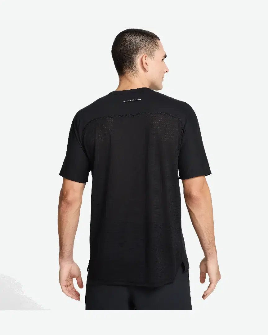 Tee-Shirt Nike Solar Chase M - HJ3580-010 (1) au meilleur prix !