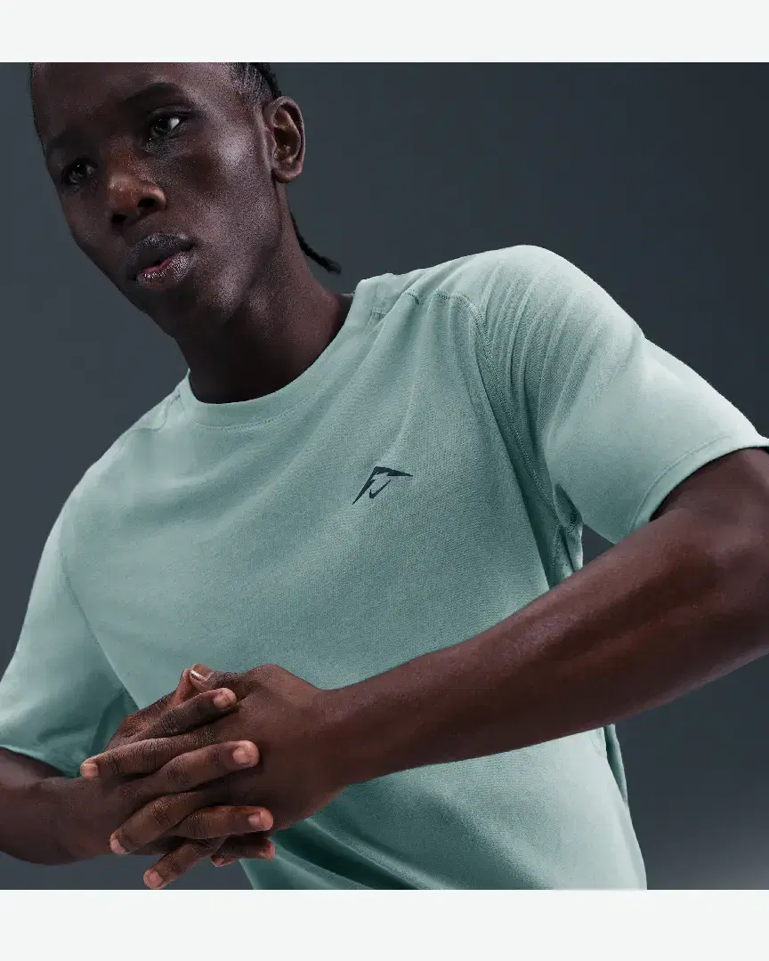 Tee-Shirt Nike Solar Chase M - HJ3580-017 (2) au meilleur prix !