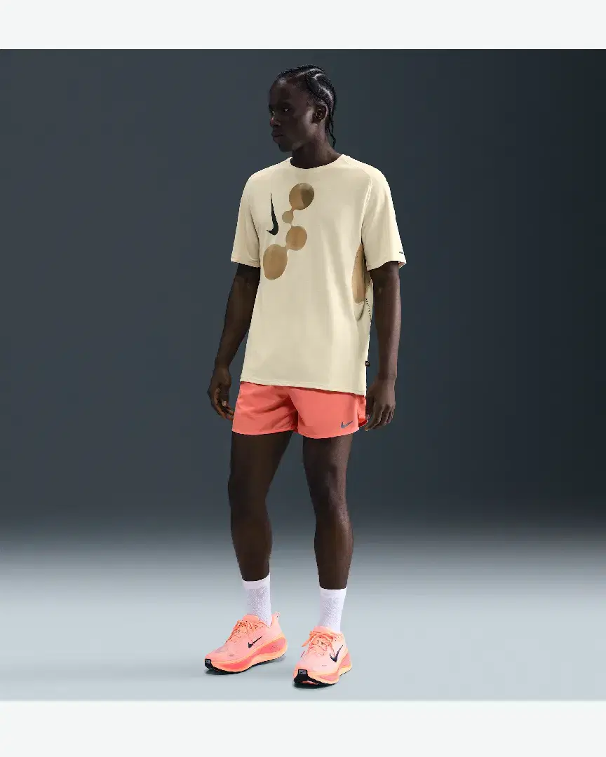 Tee-Shirt Nike Solar Chase M - IO9408-229 (3) au meilleur prix !