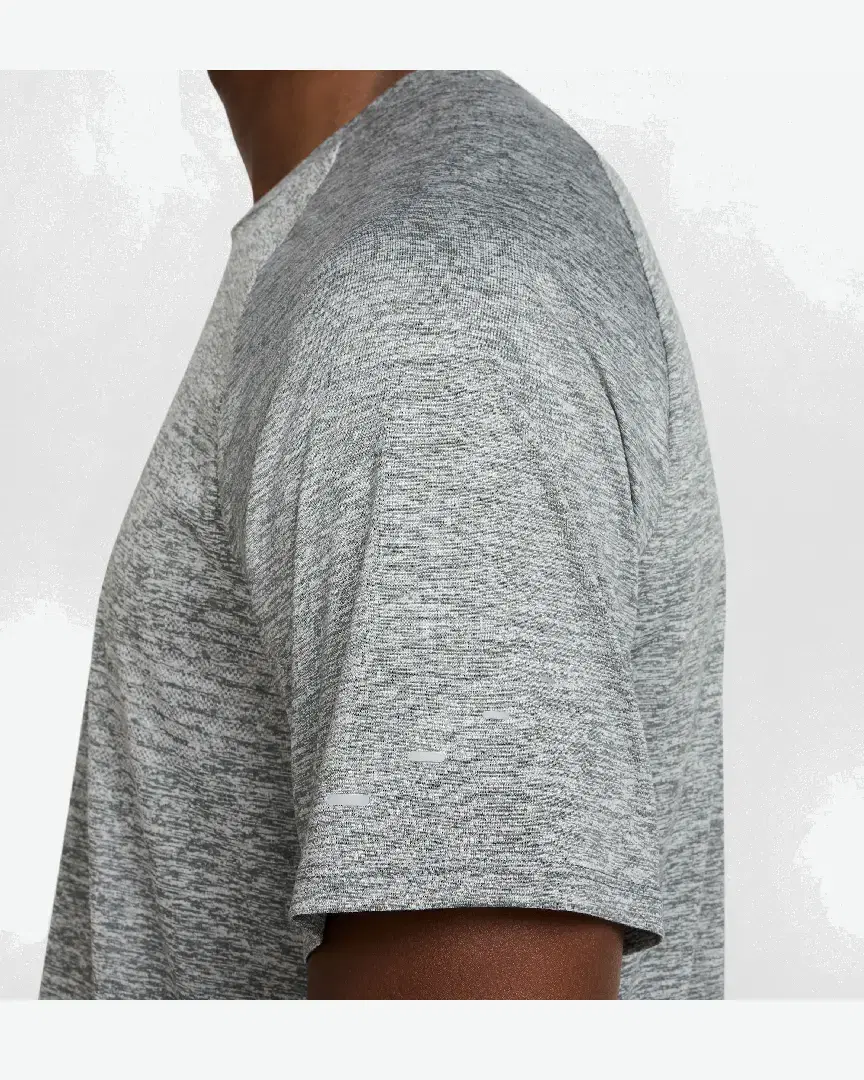 Tee-Shirt À Manches Courtes Et Motifs Réfléchissants Dri-Fit Adv Nike Stride M - HV5203-084 (3) au meilleur prix !