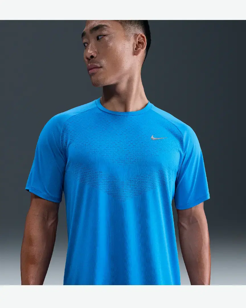 Tee-Shirt À Manches Courtes Et Motifs Réfléchissants Dri-Fit Adv Nike Stride M - HV5203-446 (0) au meilleur prix !