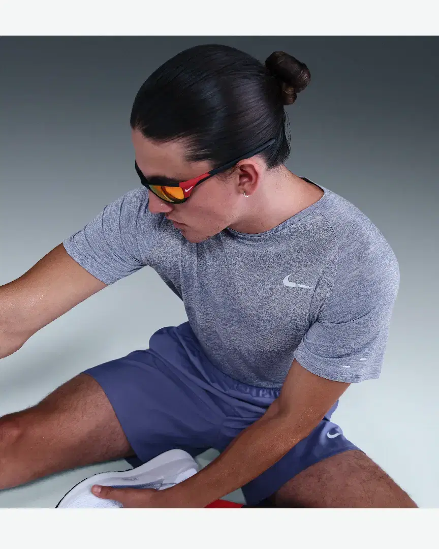 Tee-Shirt Nike Stride M - HV5203-499 (2) au meilleur prix !