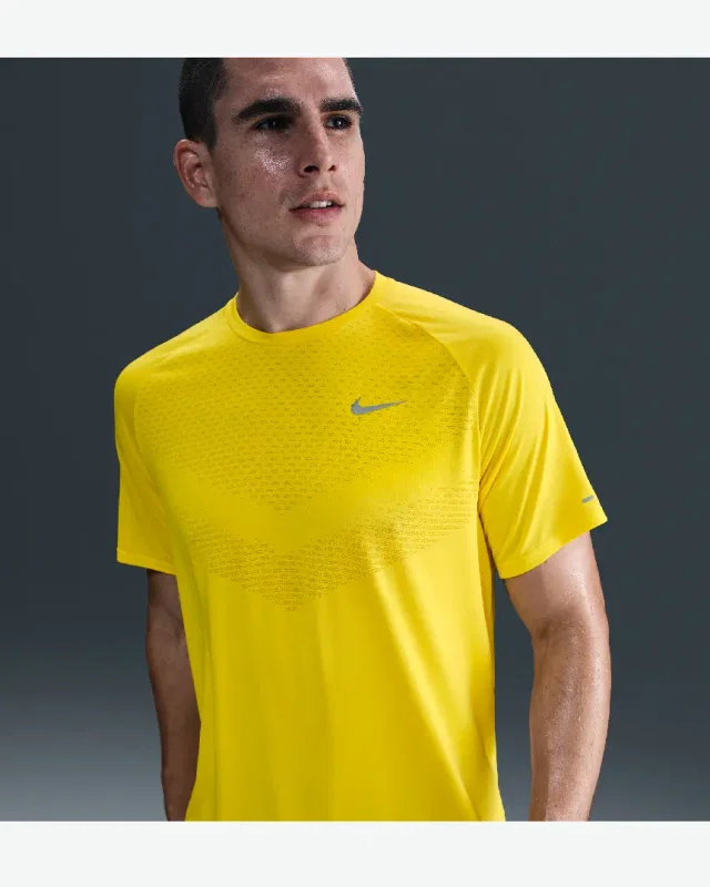 Tee-Shirt Nike Stride M