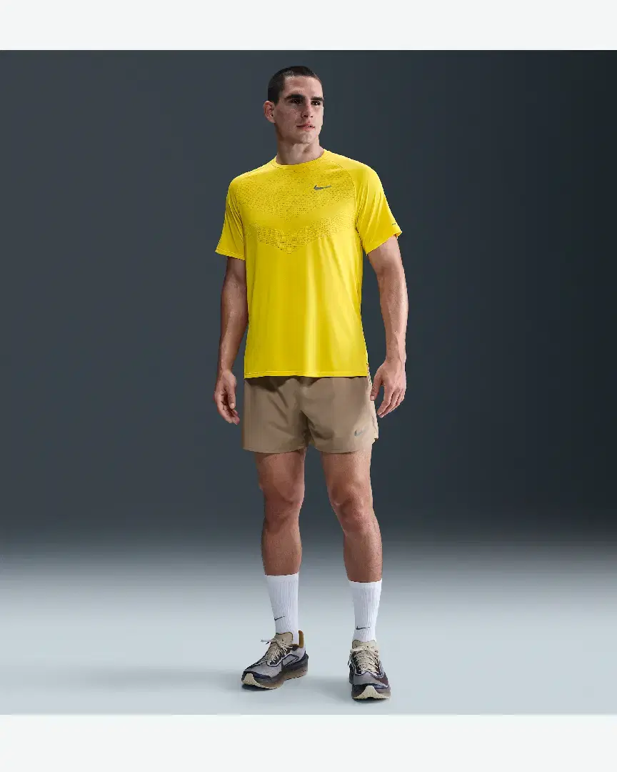 Tee-Shirt Nike Stride M - HV5203-718 (3) au meilleur prix !