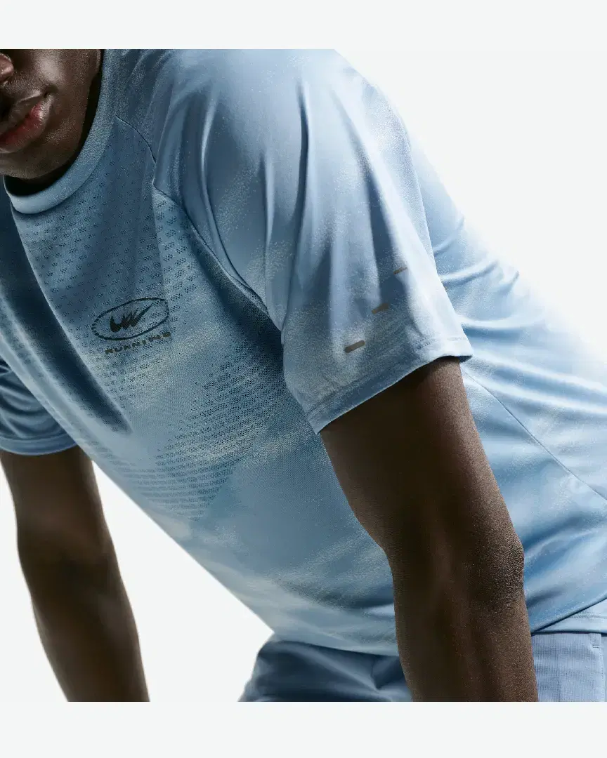 Tee-Shirt À Manches Courtes Et Motifs Réfléchissants Dri-Fit Adv Nike Stride M - IQ0984-436 (2) au meilleur prix !