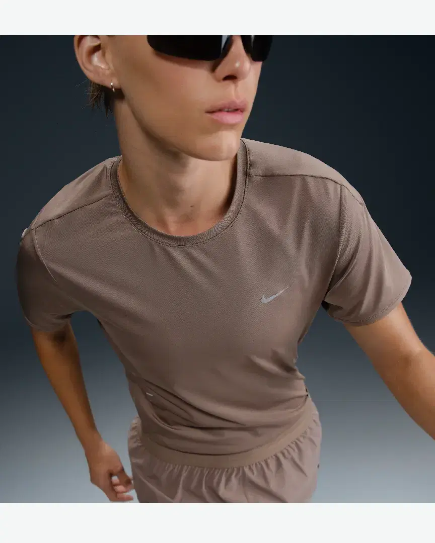 Tee-Shirt À Manches Courtes Dri-Fit Nike Swift Wool W - HM9698-233 (2) au meilleur prix !