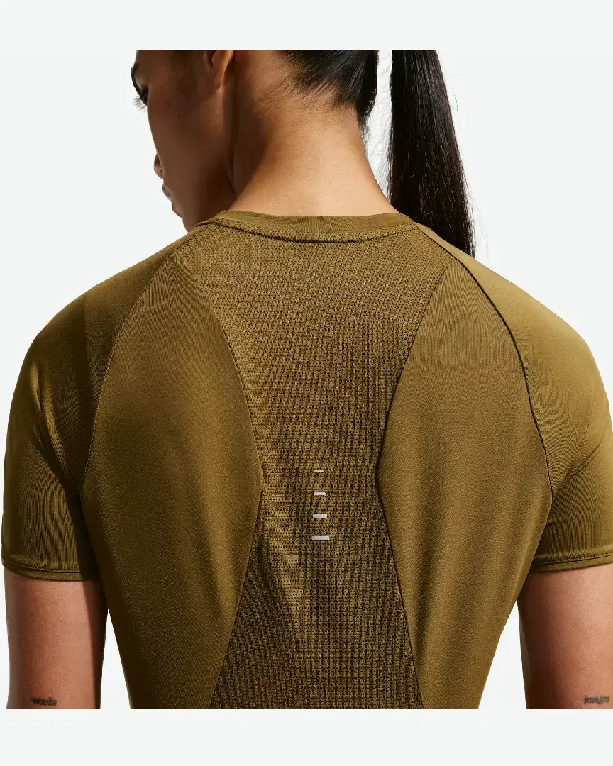 Tee-Shirt À Manches Courtes Dri-Fit Nike Swift Wool W - HM9698-368 (1) au meilleur prix !