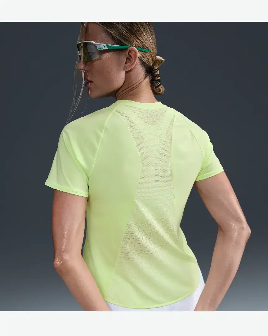 Tee-Shirt À Manches Courtes Dri-Fit Nike Swift Wool W - HM9698-701 (1) au meilleur prix !