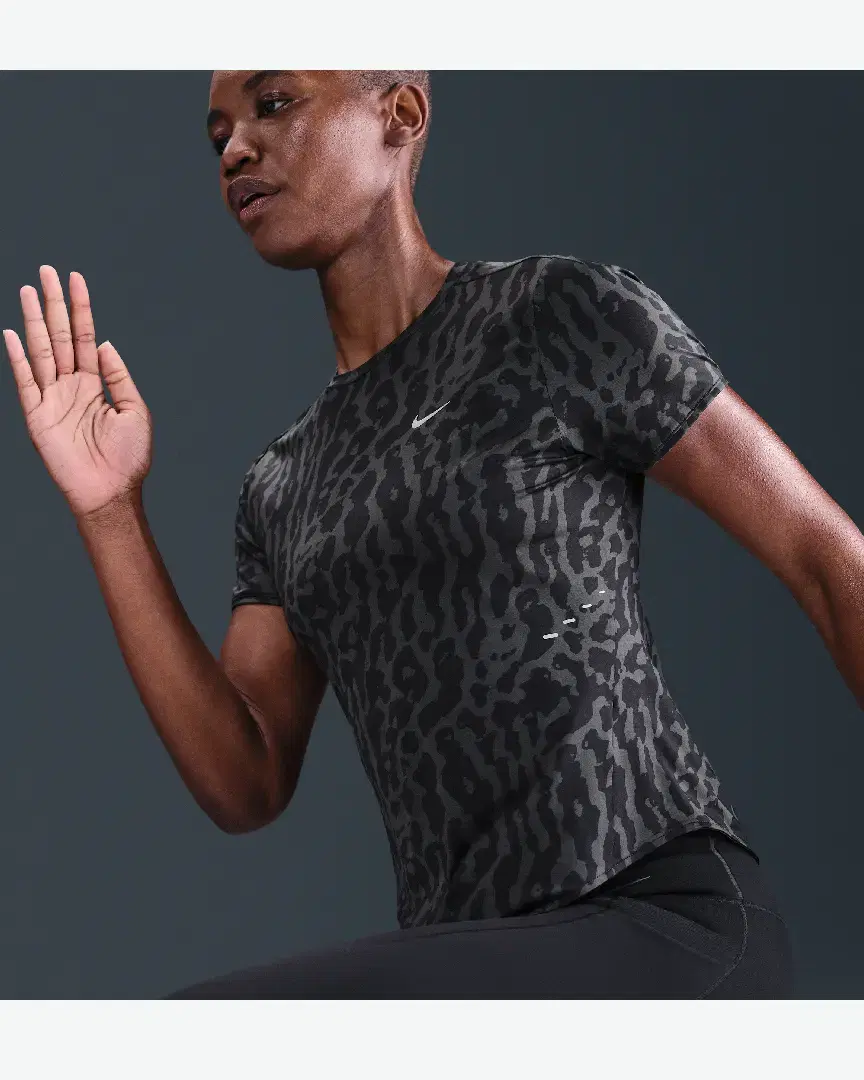 Tee-Shirt À Manches Courtes Dri-Fit Nike Swift Wool W - IB5874-010 (2) au meilleur prix !