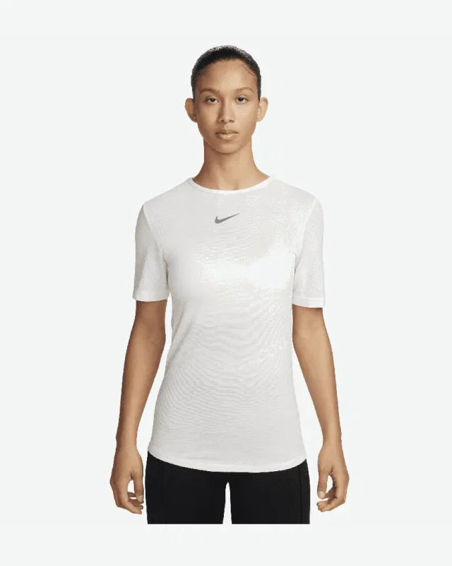 Tee-Shirt À Manches Courtes Dri-Fit Nike Swift Wool W