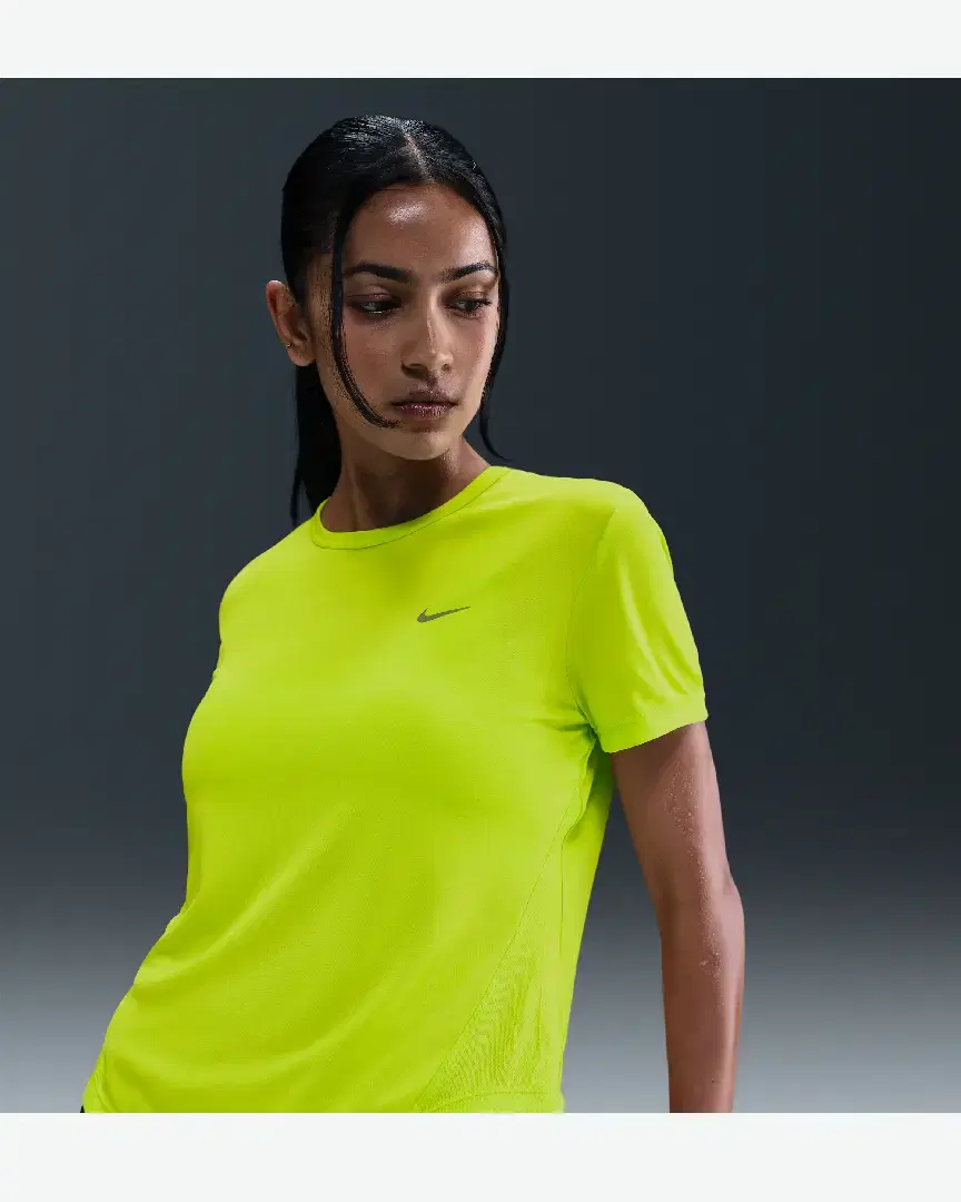 Tee-Shirt À Manches Courtes Dri-Fit Nike Tempo W - HQ0648-389 (0) au meilleur prix !