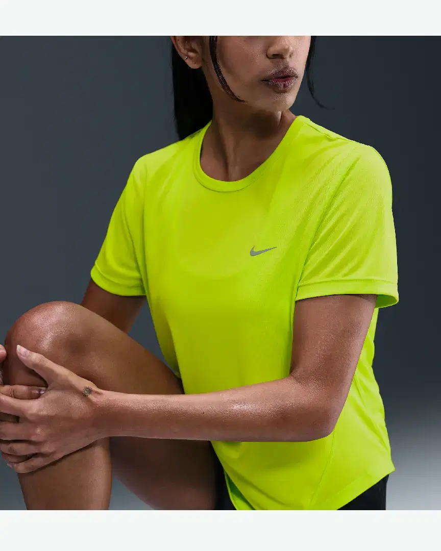 Tee-Shirt À Manches Courtes Dri-Fit Nike Tempo W - HQ0648-389 (2) au meilleur prix !