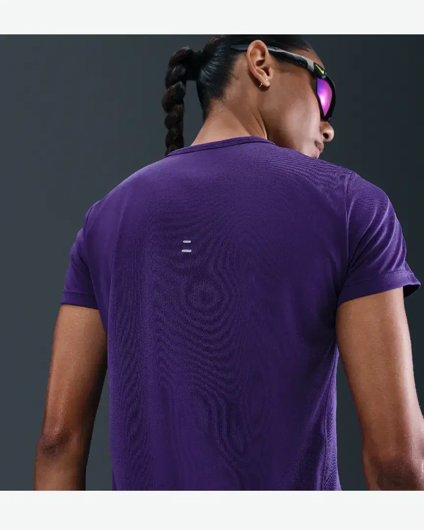 Tee-Shirt À Manches Courtes Dri-Fit Nike Tempo W - HQ0648-547 (2) au meilleur prix !