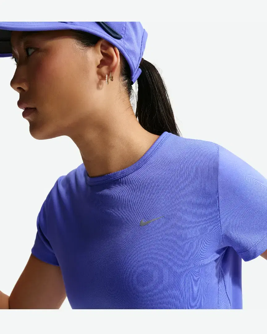 Tee-Shirt À Manches Courtes Dri-Fit Nike Tempo W - HQ0648-570 (2) au meilleur prix !