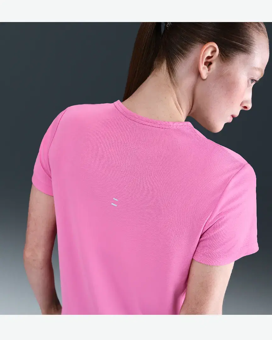 Tee-Shirt À Manches Courtes Dri-Fit Nike Tempo W - HQ0648-675 (1) au meilleur prix !