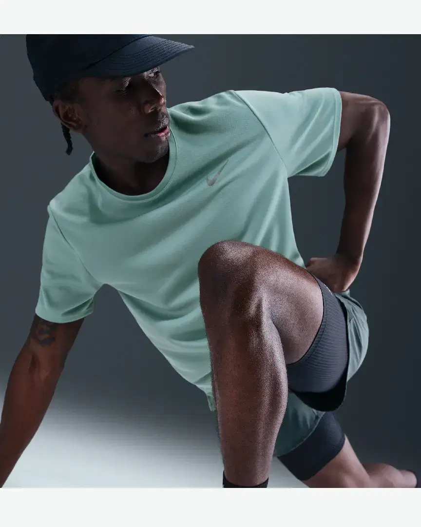 Tee-Shirt Nike M Nk Df Uv Miler Ss M - DV9315-017 (2) au meilleur prix !