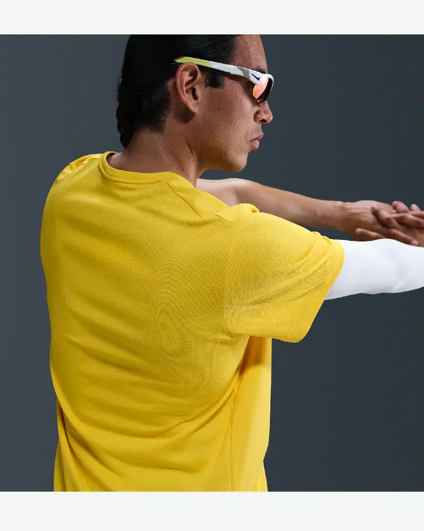 Tee-Shirt Nike M Nk Df Uv Miler Ss M - DV9315-718 (1) au meilleur prix !