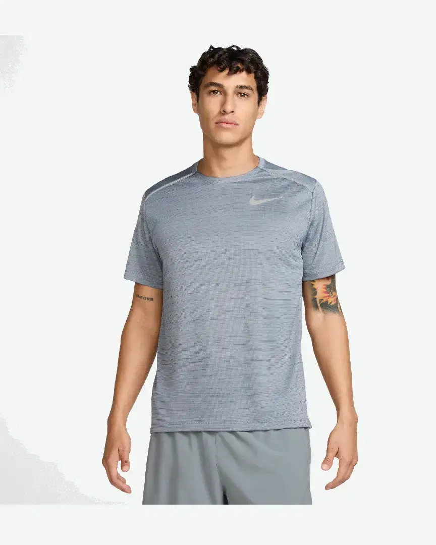 Tee-Shirt À Manches Courtes Et Motifs Nike Miler M - FZ4782-065 (0) au meilleur prix !
