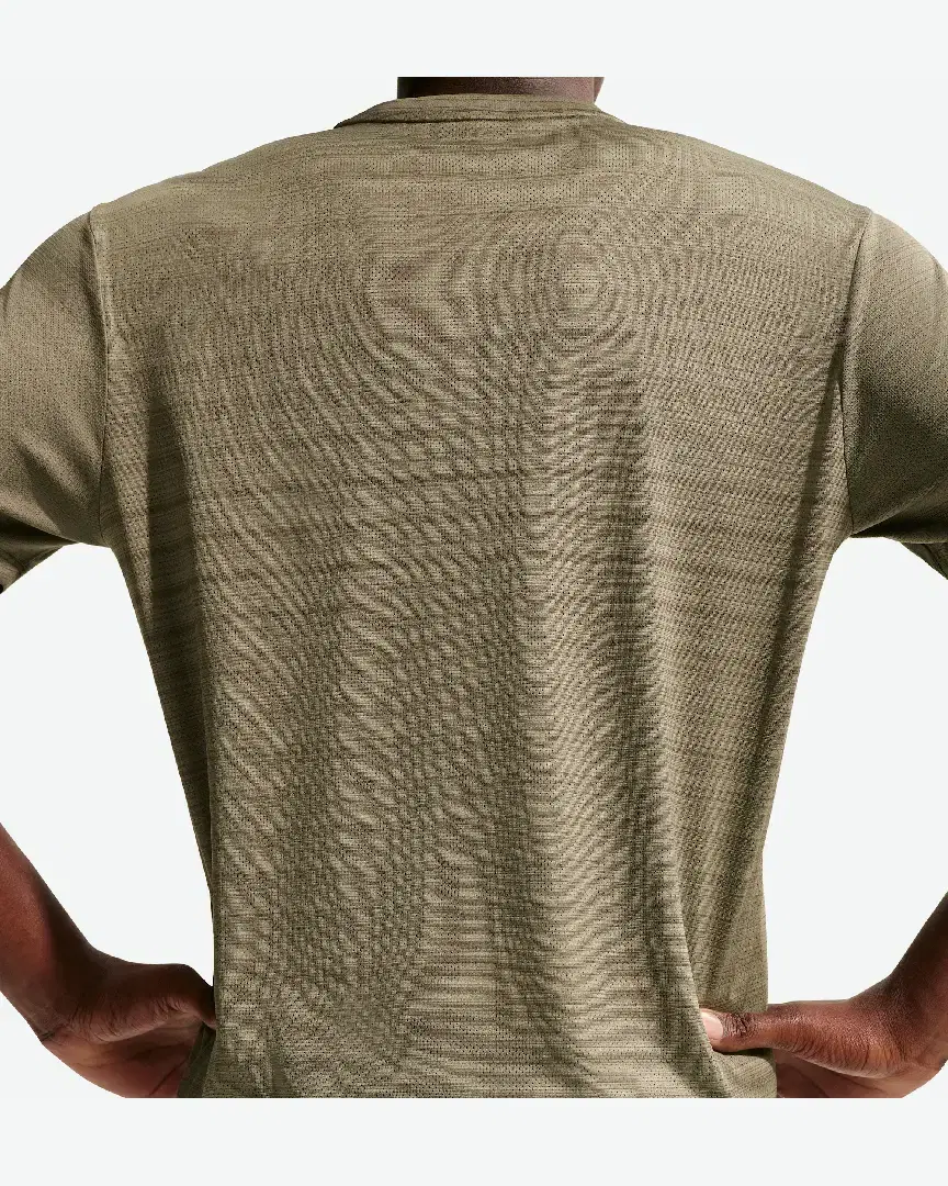 Tee-Shirt À Manches Courtes Et Motifs Nike Miler M - FZ4782-222 (1) au meilleur prix !