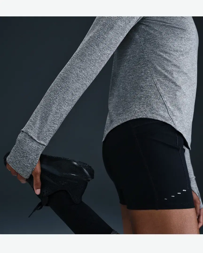 Tee-Shirt À Manches Longues Et Col Ras-Du-Cou Dri-Fit Anti-Uv Nike Swift W - HQ0503-084 (2) au meilleur prix !