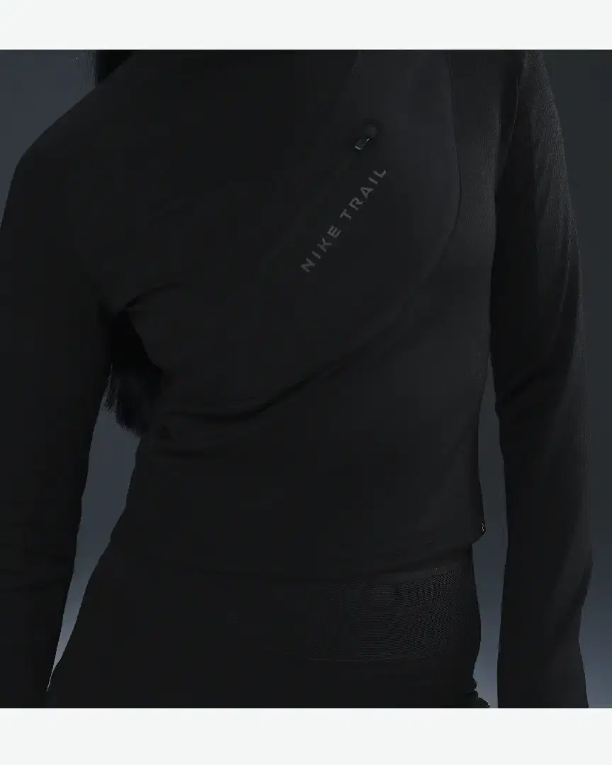 Tee-Shirt À Manches Longues Et Poches Dri-Fit Nike Trail W - FV6430-010 (2) au meilleur prix !