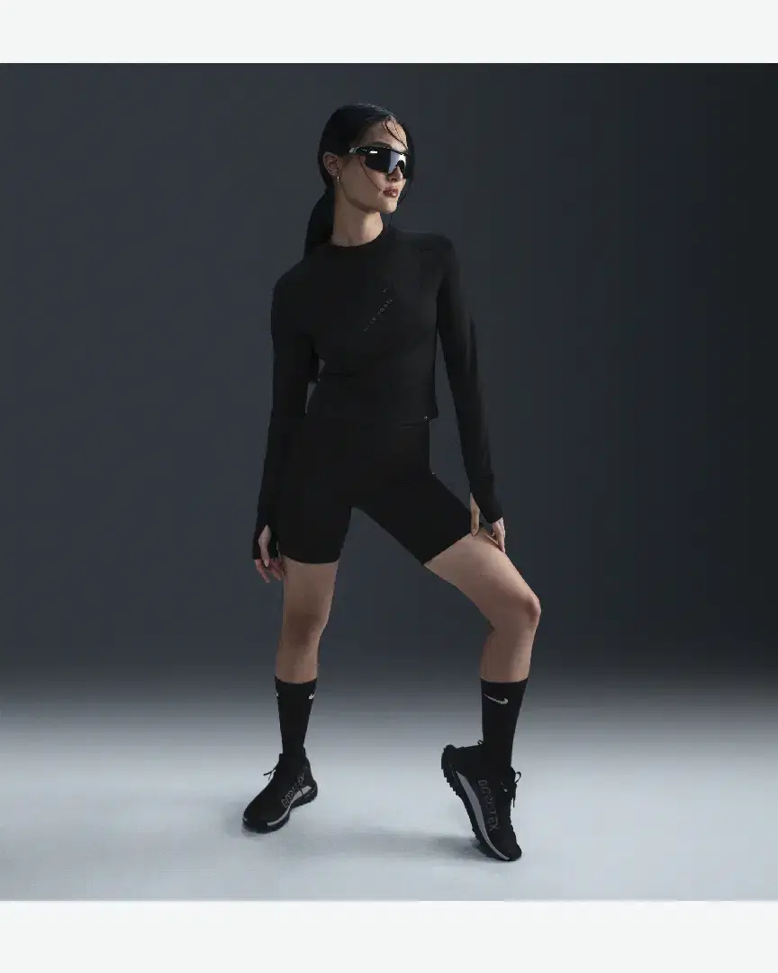 Tee-Shirt À Manches Longues Et Poches Dri-Fit Nike Trail W - FV6430-010 (3) au meilleur prix !