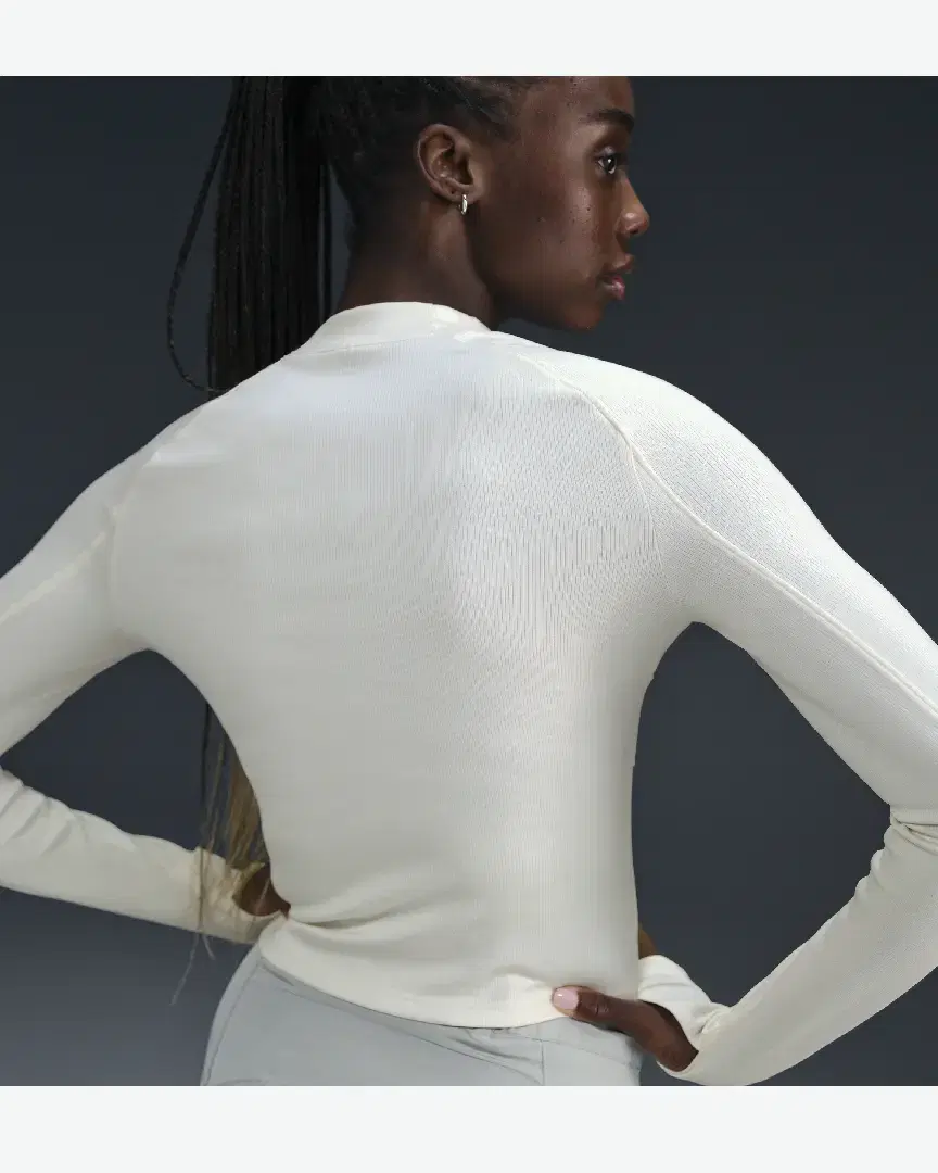 Tee-Shirt À Manches Longues Et Poches Dri-Fit Nike Trail W - FV6430-110 (1) au meilleur prix !