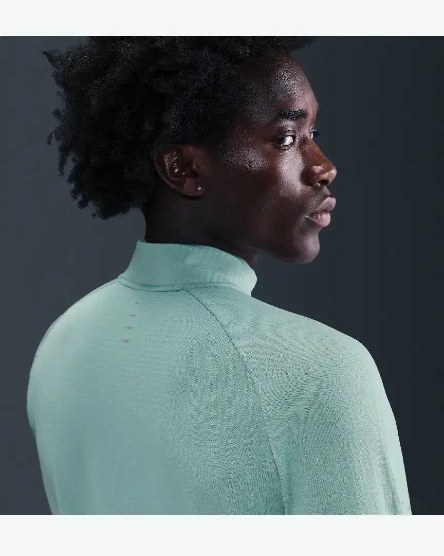 Tee-Shirt D'hiver À Demi-Zip Therma-Fit Repel Nike Stride M - HV2707-017 (1) au meilleur prix !