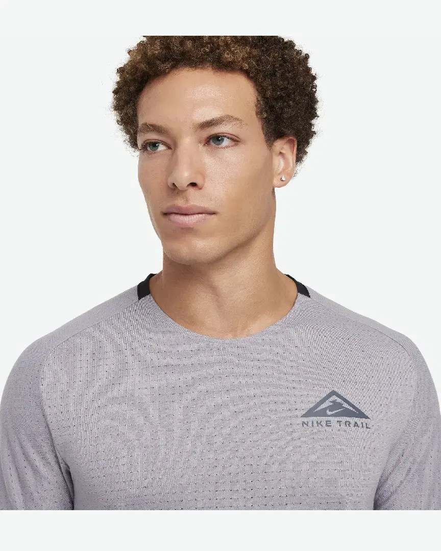 Tee-Shirt Nike M Nk Df Solar Chase Ss Top M - DV9305-078 (2) au meilleur prix !