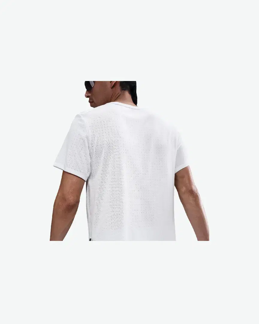 Tee-Shirt Nike Miler Breathe M - HJ4181-121 (1) au meilleur prix !