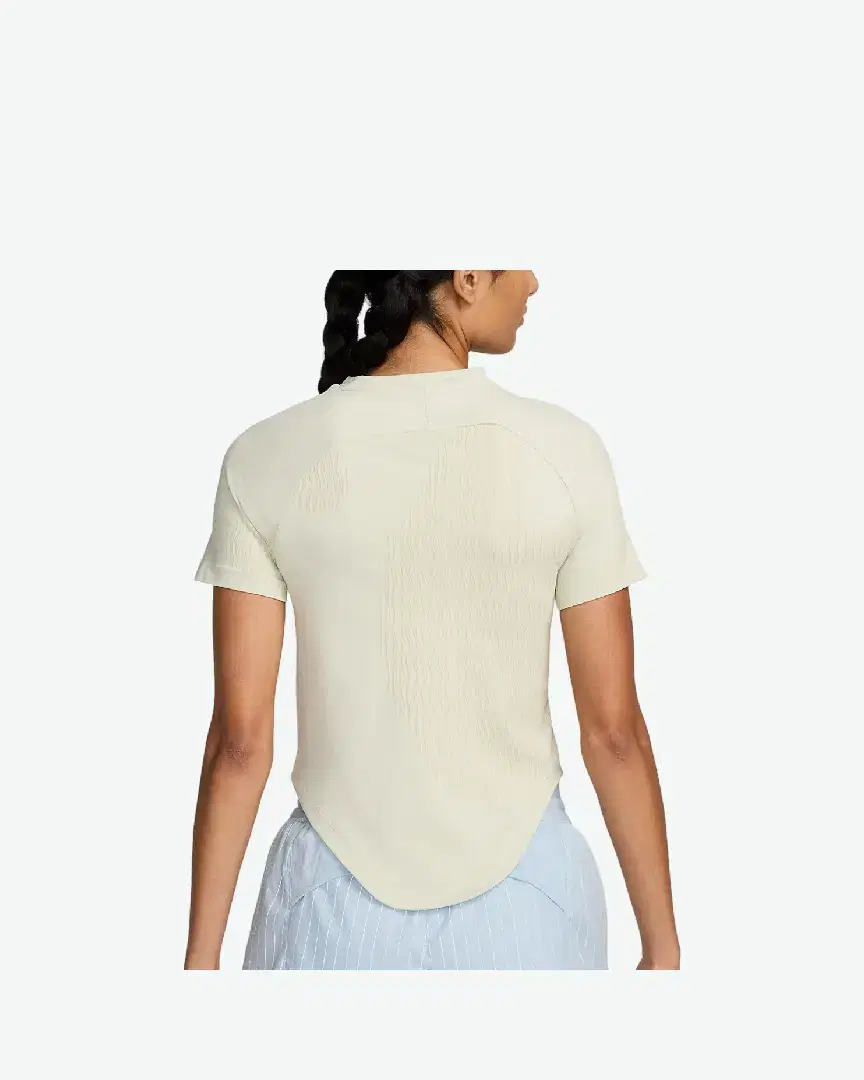 Tee-Shirt Nike W Nk Rn Dvn Dfadv Eng Ss Tp W - FN2581-394 (1) au meilleur prix !