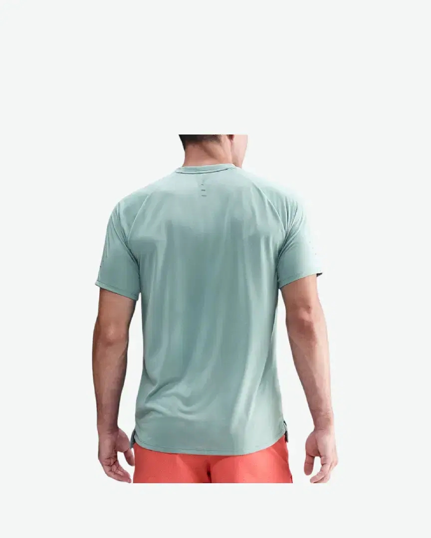 Tee-Shirt À Manches Courtes Et Motifs Réfléchissants Dri-Fit Adv Nike Stride M - HV5203-017 (1) au meilleur prix !