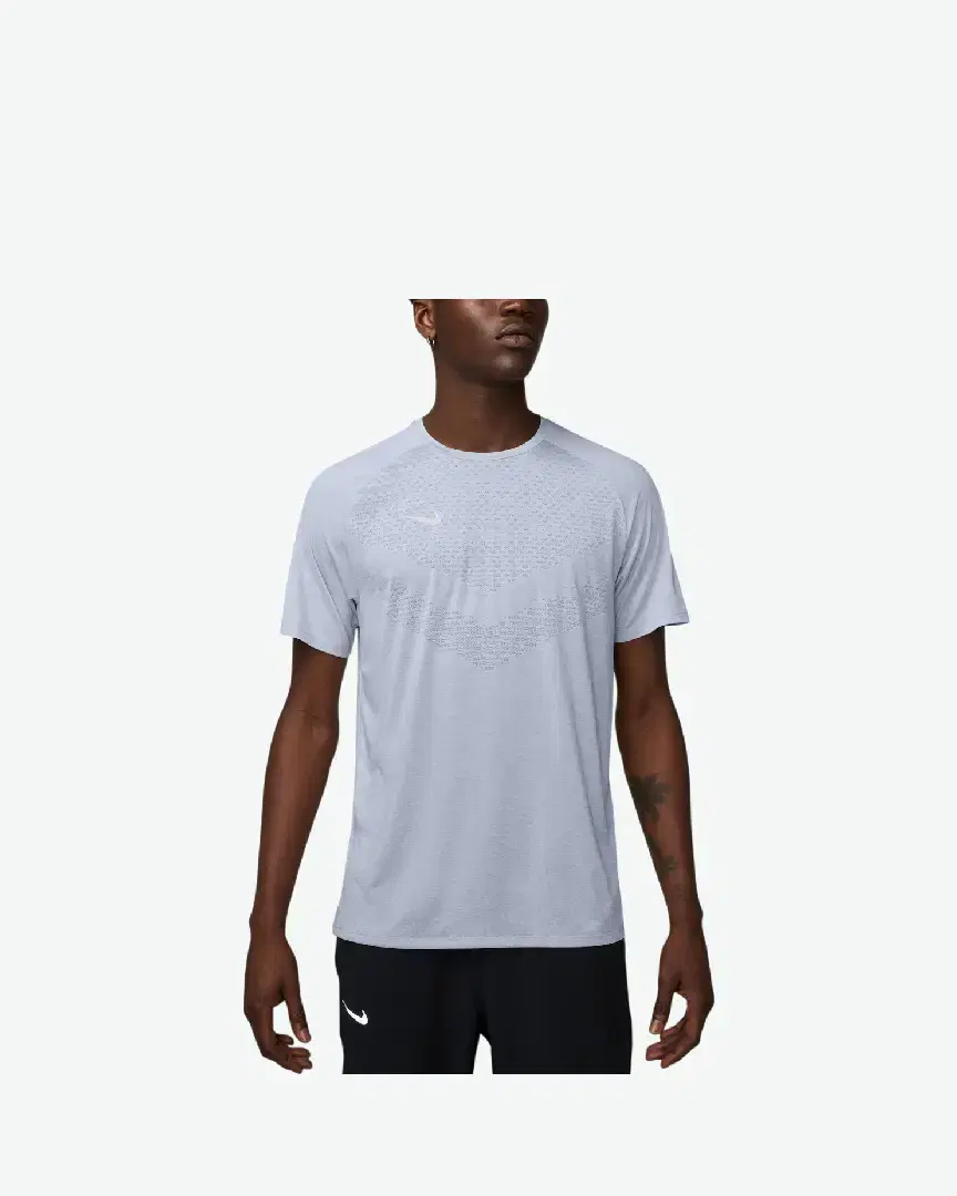 Tee-Shirt À Manches Courtes Et Motifs Réfléchissants Dri-Fit Adv Nike Stride M - HV5203-057 (0) au meilleur prix !