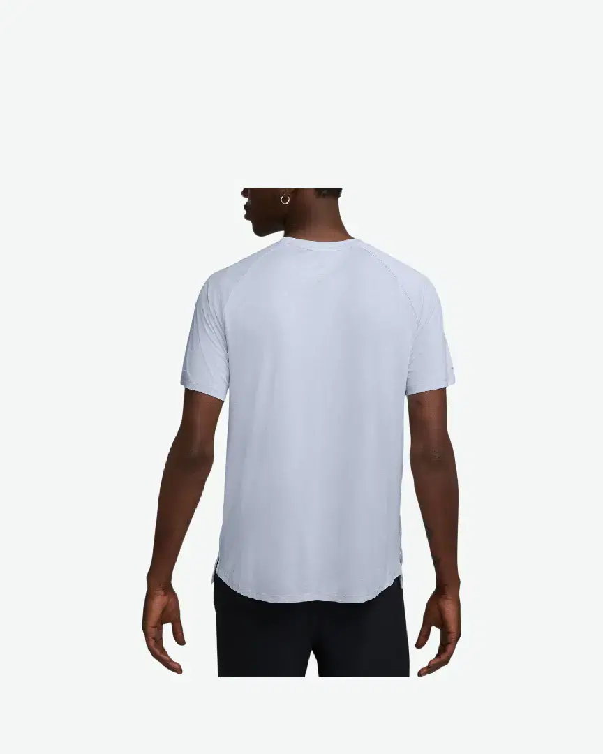 Tee-Shirt À Manches Courtes Et Motifs Réfléchissants Dri-Fit Adv Nike Stride M - HV5203-057 (1) au meilleur prix !