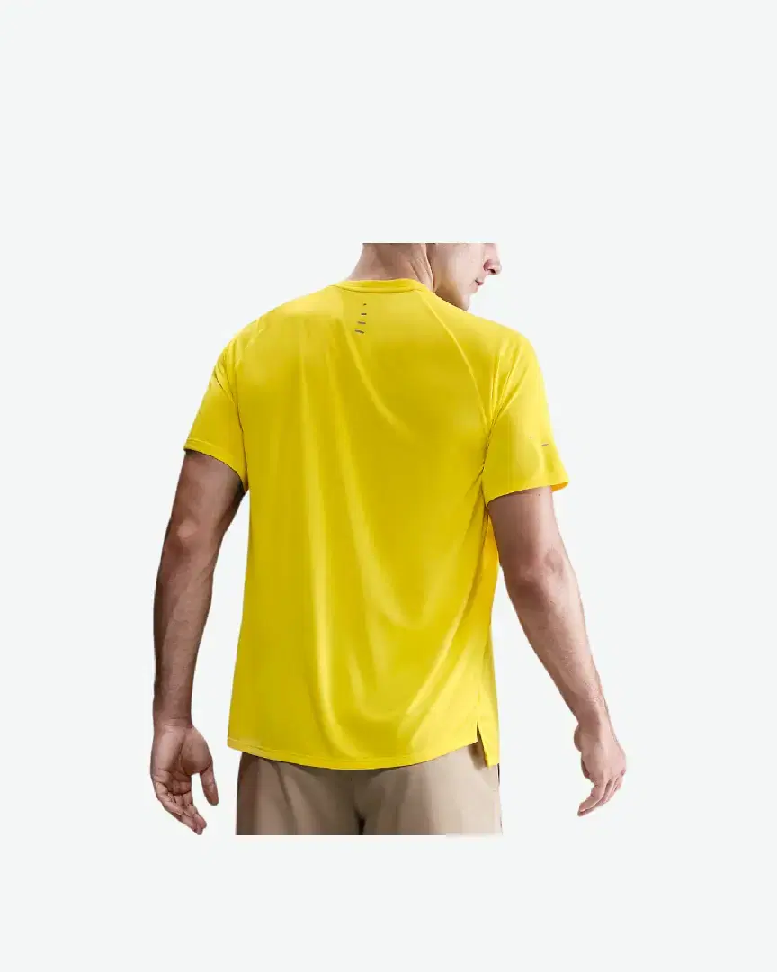 Tee-Shirt À Manches Courtes Et Motifs Réfléchissants Dri-Fit Adv Nike Stride M - HV5203-718 (1) au meilleur prix !