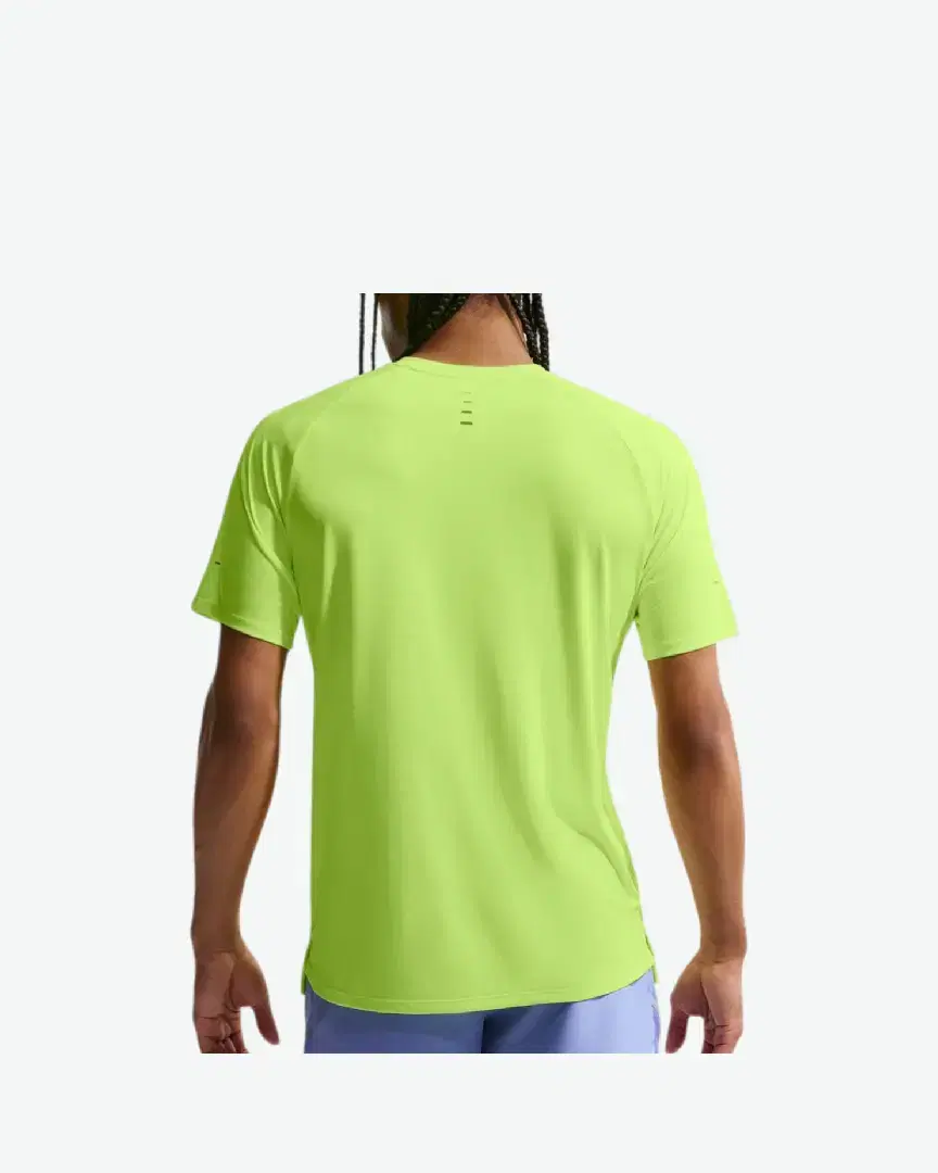 Tee-Shirt À Manches Courtes Et Motifs Réfléchissants Dri-Fit Adv Nike Stride M - HV5203-737 (1) au meilleur prix !