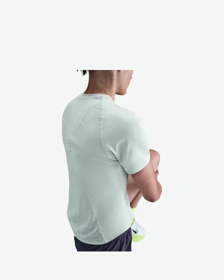 Tee-Shirt À Manches Courtes Dri-Fit Nike Swift Wool W - HM9698-034 (1) au meilleur prix !