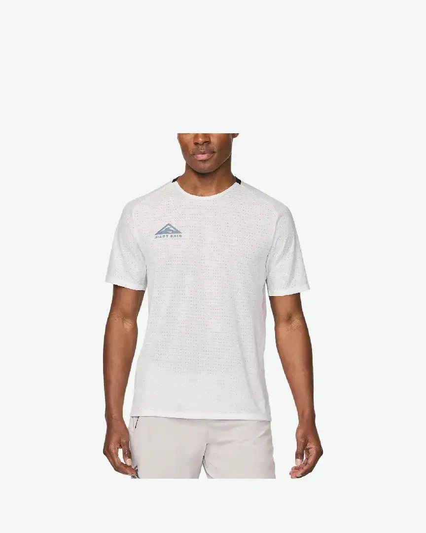 Tee-Shirt Nike M Nk Df Solar Chase Ss Top M - DV9305-121 (0) au meilleur prix !