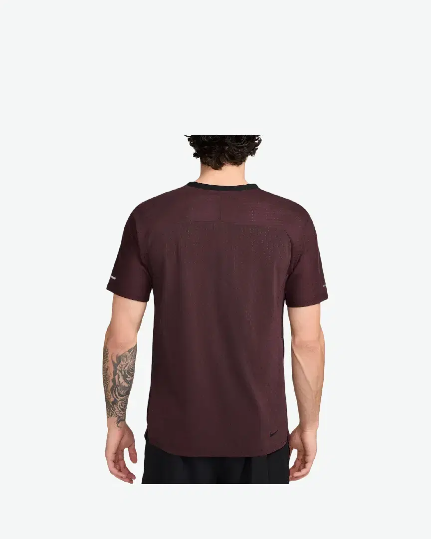 Tee-Shirt Nike M Nk Df Solar Chase Ss Top M - DV9305-652 (1) au meilleur prix !