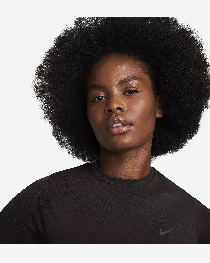 Tee-Shirt Nike W Nk Rn Dvn Dfadv Eng Ss Tp W - FN2581-227 (2) au meilleur prix !