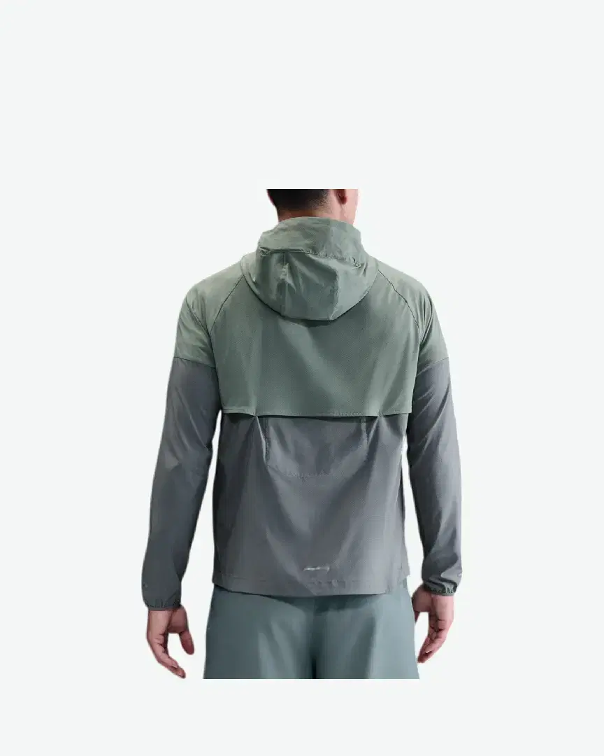 Veste À Capuche Nike Impossibly Light Windrunner M - HV6521-364 (1) au meilleur prix !