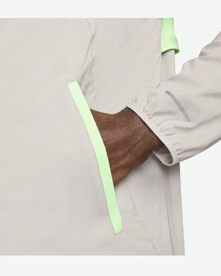 Veste Déperlante Nike Windrunner M - FB7540-376 (3) au meilleur prix !