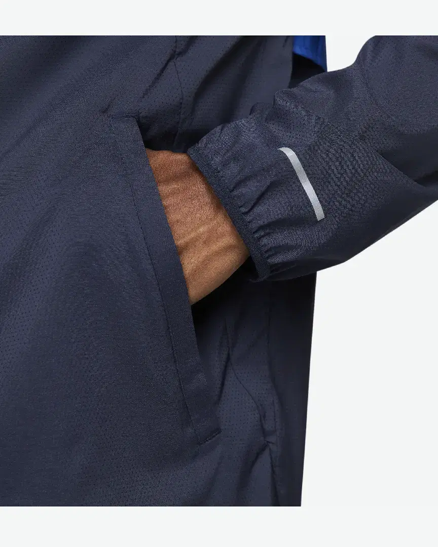 Veste Déperlante Nike Windrunner M - FB7540-480 (3) au meilleur prix !