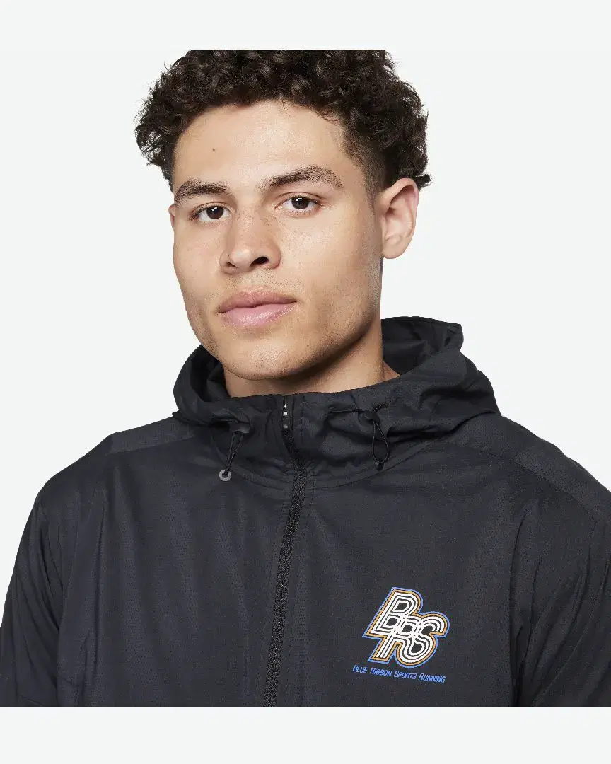 Veste Déperlante Nike Windrunner Running Energy M - FN3305-010 (2) au meilleur prix !