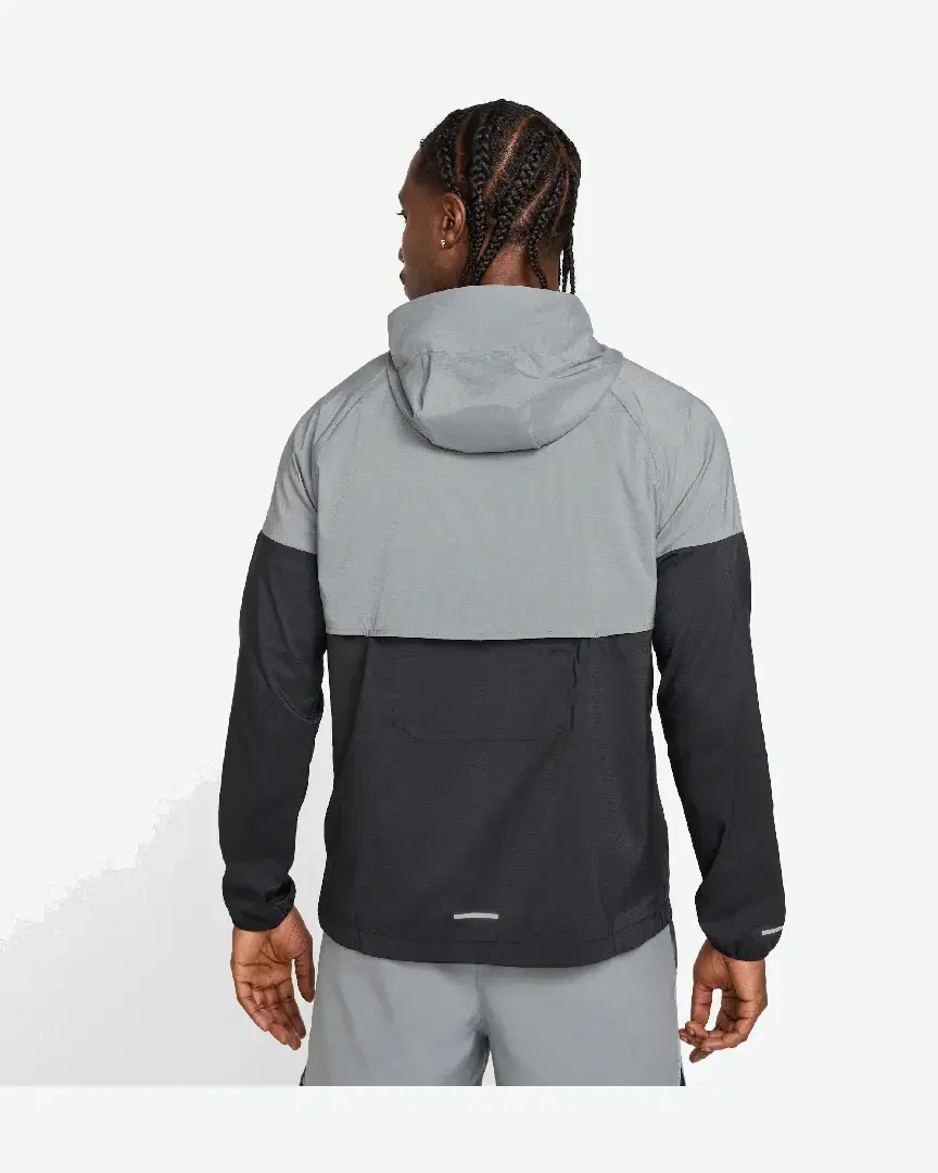 Veste À Capuche Nike Impossibly Light Windrunner M - HV6521-084 (1) au meilleur prix !