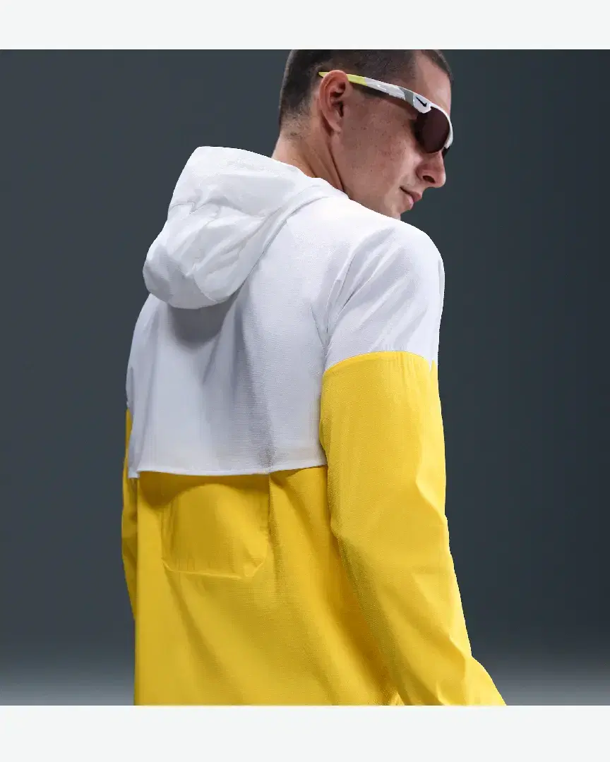 Veste Nike Impossibly Light Windrunner M - HV6521-100 (1) au meilleur prix !