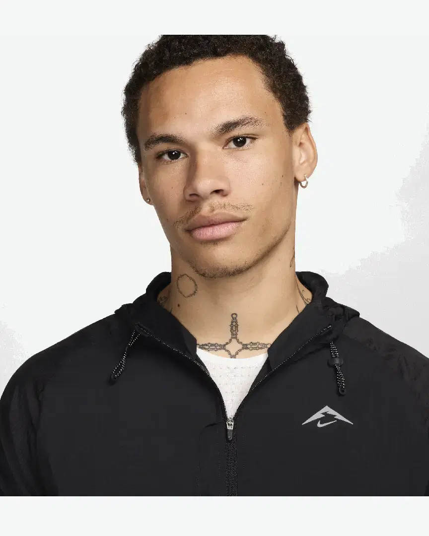 Veste Nike Trail Aireez M - FN4002-010 (2) au meilleur prix !