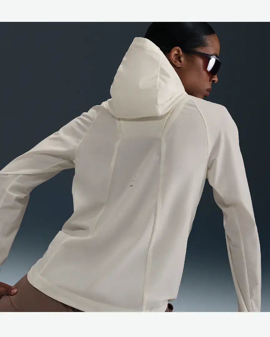 Veste Repliable Et Déperlante Nike Swift W - HQ0650-133 (1) au meilleur prix !